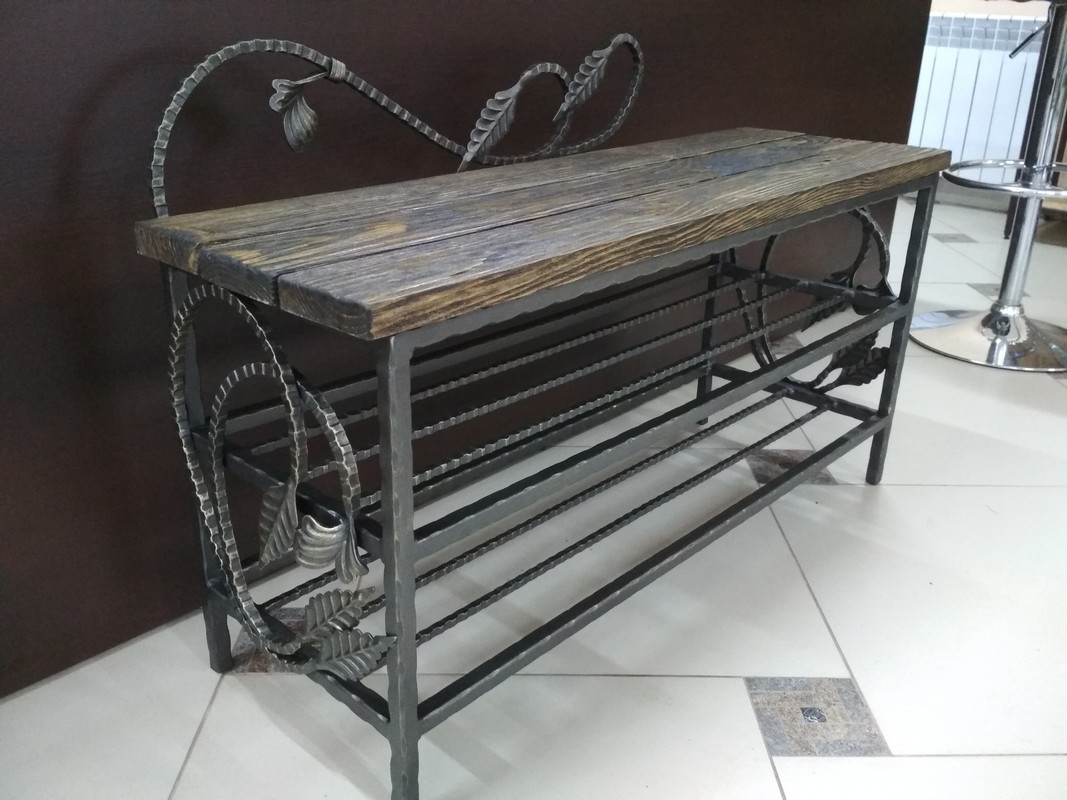 Кованые пуфики, полки, вешалки