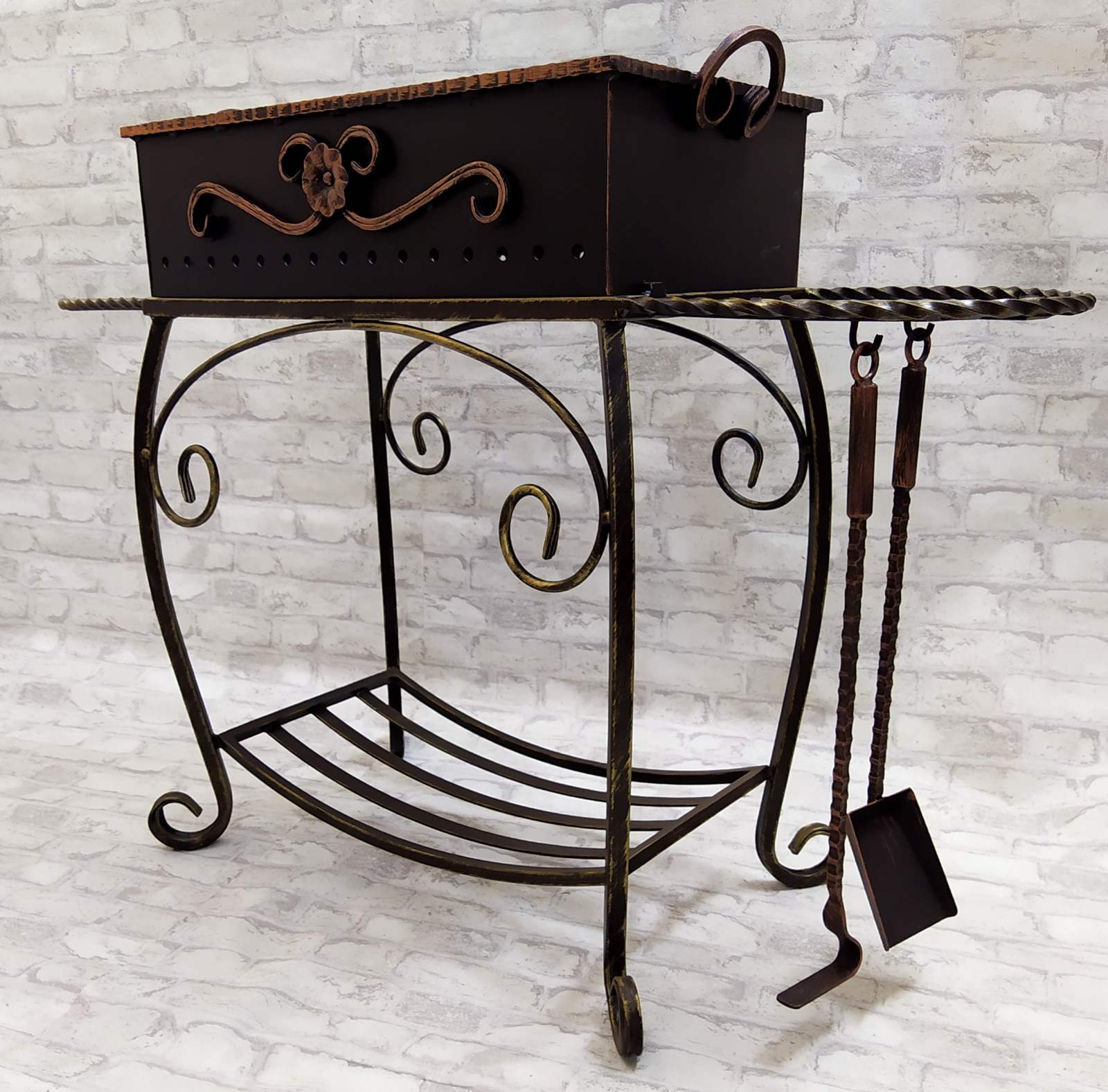 Кованый мангал