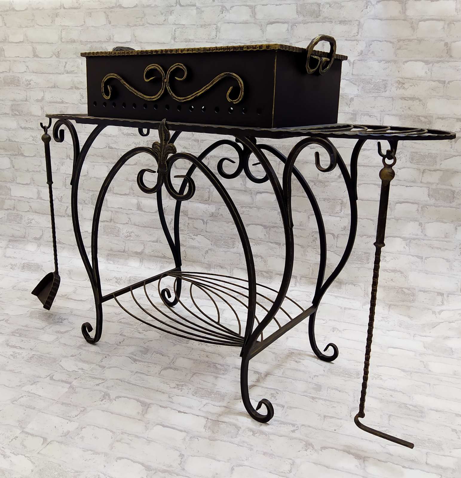 КОВАНЫЙ МАНГАЛ