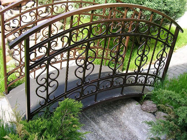 Кованые перила и ограждения